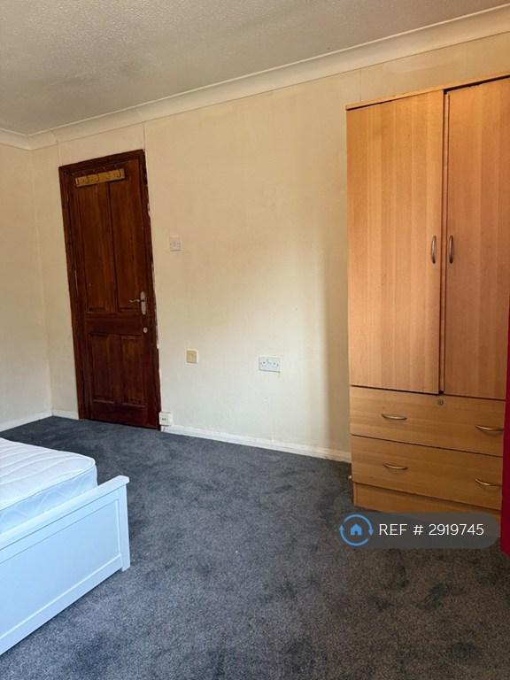 1 bedroom in Roosevelt Avenue Chatham, Kent, ME5 (#2919745)