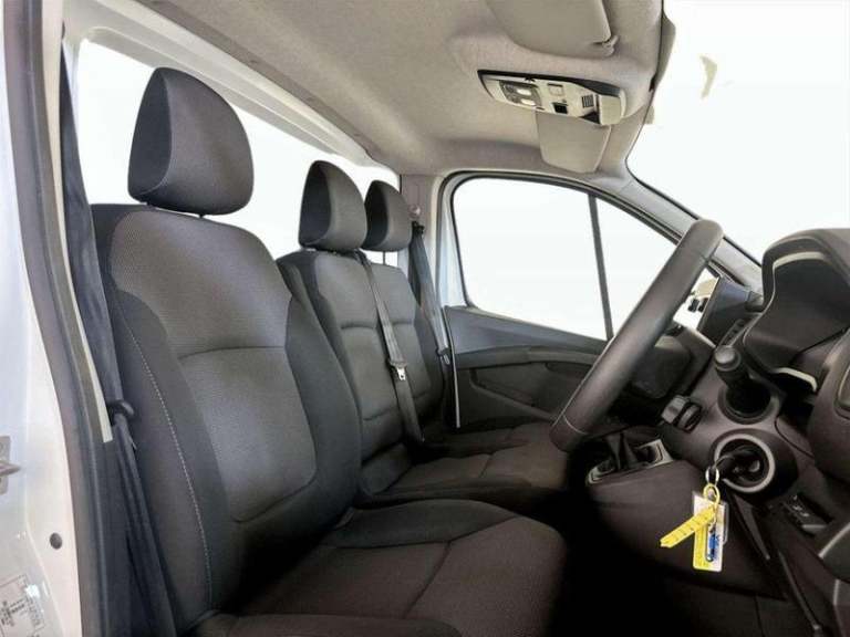 2022 Renault Trafic 2.0 dCi Blue SL28 Business L1 H1 Euro 6 (s/s) 5dr Manual Panel Van Diesel Manual