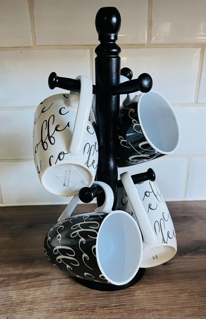 Title Black & White Coffee Mug Set with Stand – 4 Mugs