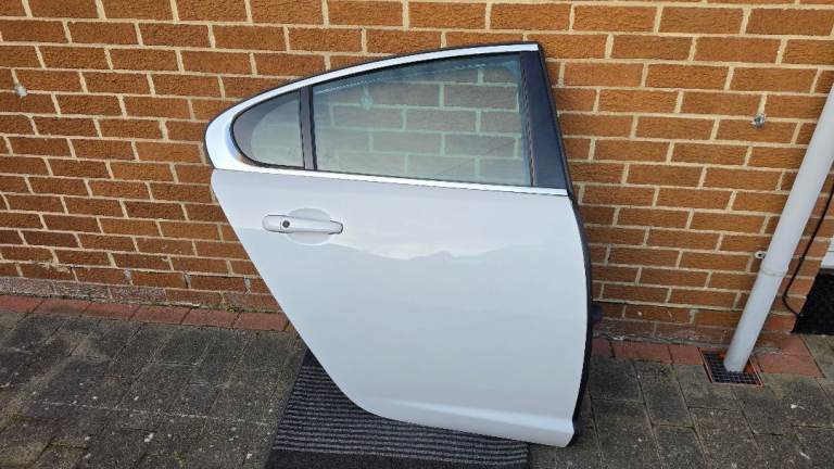 Jaguar XF x250 rear door complete