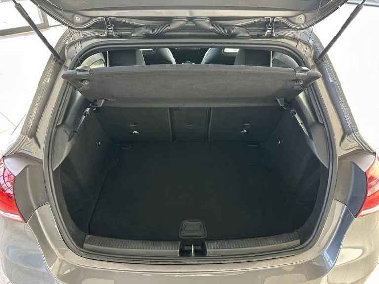 Mercedes-Benz A180 1.3 Petrol AMG Line (Executive) 7G-DCT