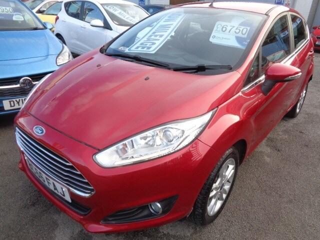 2016 Ford Fiesta 1.25 82 Zetec 5dr LOW Mileage HATCHBACK Petrol Manual