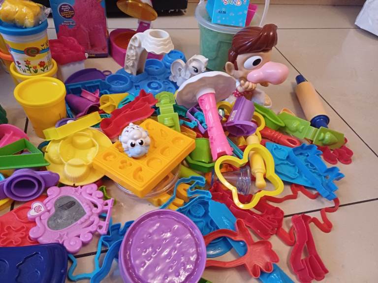 Play dough and magic sand set