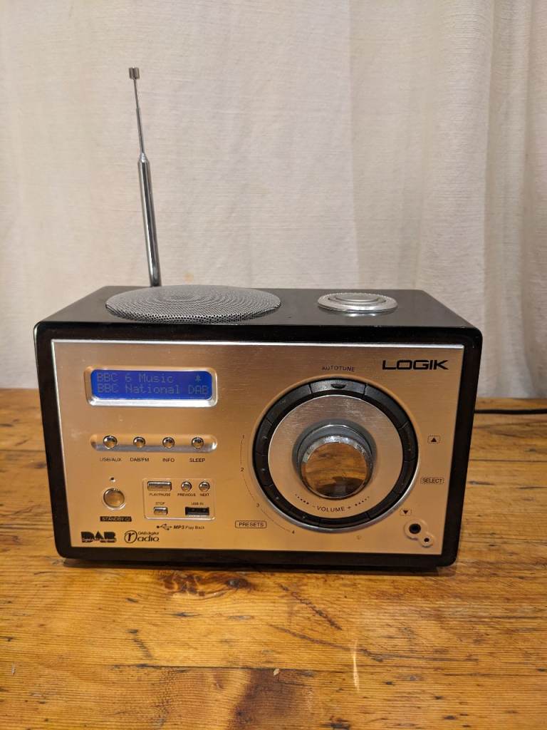 Logik LOG3006DBE DAB/FM radio