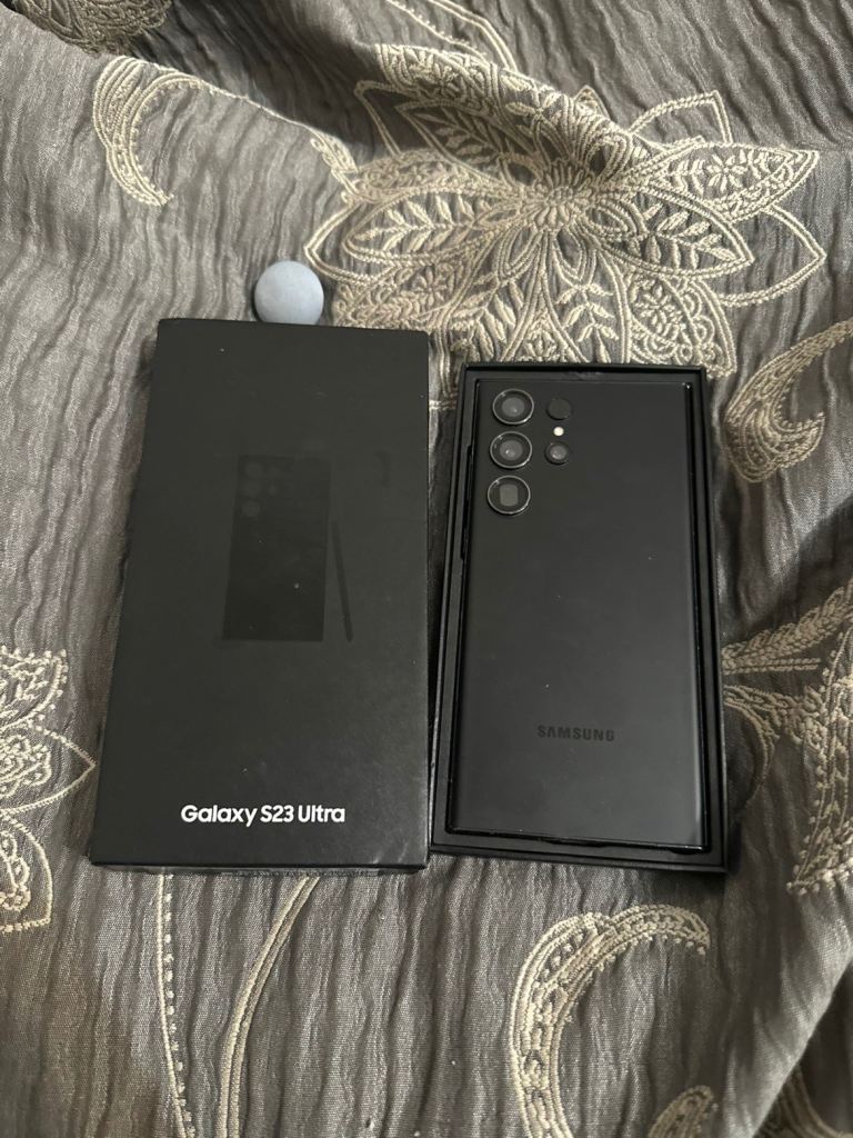 Samsung Galaxy S23 Ultra 256GB (Unlocked)