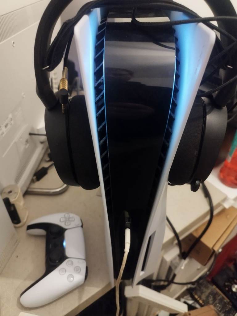 Ps5 disc edition w/2tb external drive and steel series arctis 3 headset 