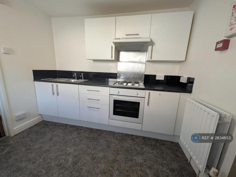 1 bedroom flat in Carlton Terrace, Plymouth, PL1 (1 bed) (#2834653)