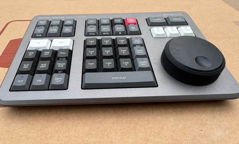  Resolve Speed Editor - Blackmagic Design DaVinci 