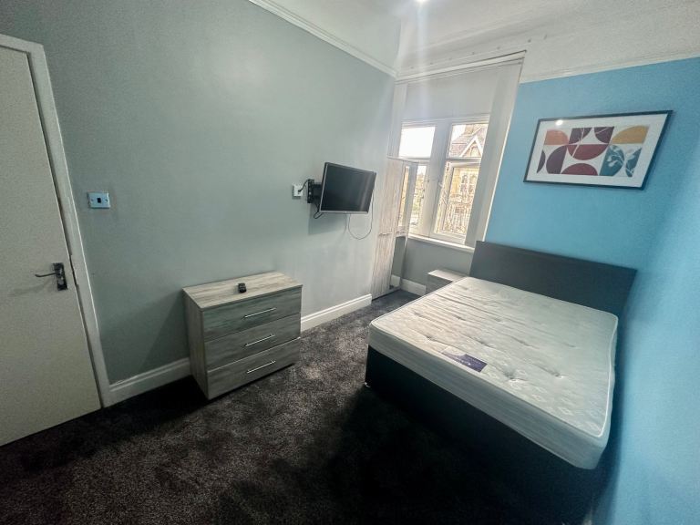 ** Clean Cosy Room BD7 **