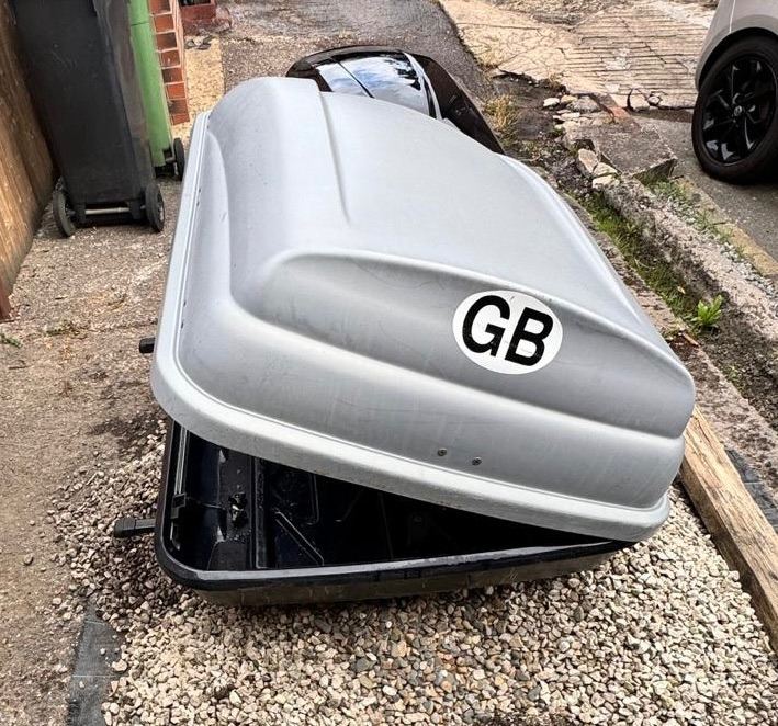 Roof Box 75kg Large with Thule Roof bars