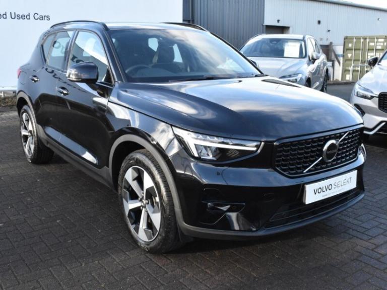 VOLVO XC40 2.0 B3P Plus Dark 5dr Auto