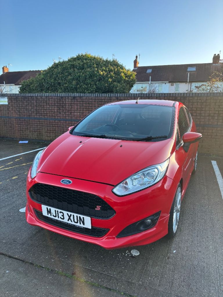 Ford Fiesta EcoBoost 125 Zetec S (2013) – Great First Car!