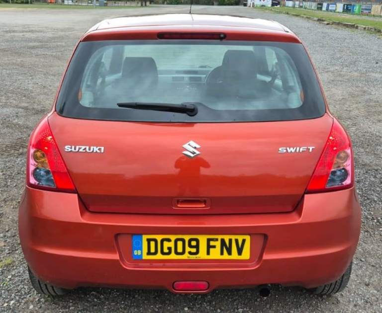 A beautiful car - 2009 Suzuki Swift - Sunlight Copper Pearl - 1.3 GL Petrol Manual 3 door