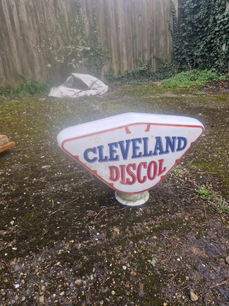 Cleveland Discol Petrol Pump Globe - Collectable