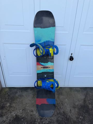 Burton Process Smalls Snowboard with Bindings | in Inverness