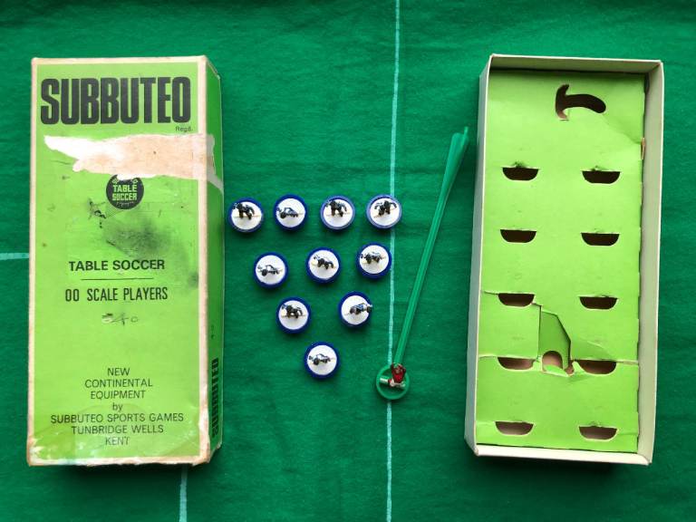 SHEFFIELD WEDNESDAY subbuteo vintage heavyweight football team, #22, c 1970