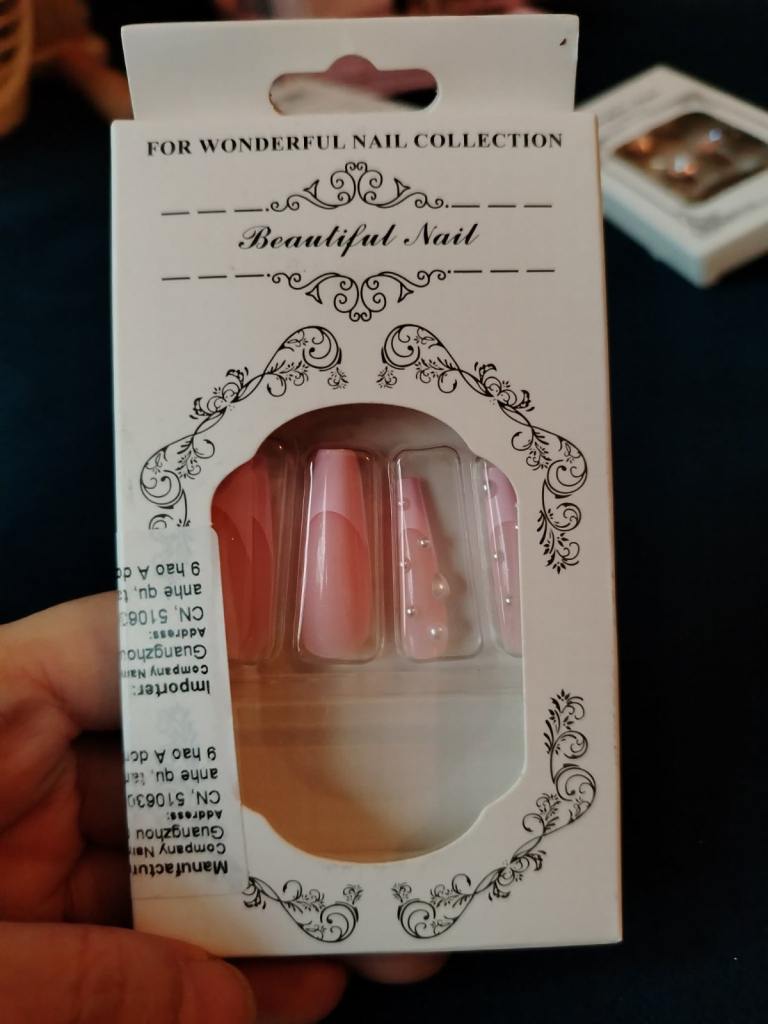 Stunning 3D Press-On Nail Art Kit | Perfect for Parties, Weddings & TikTok