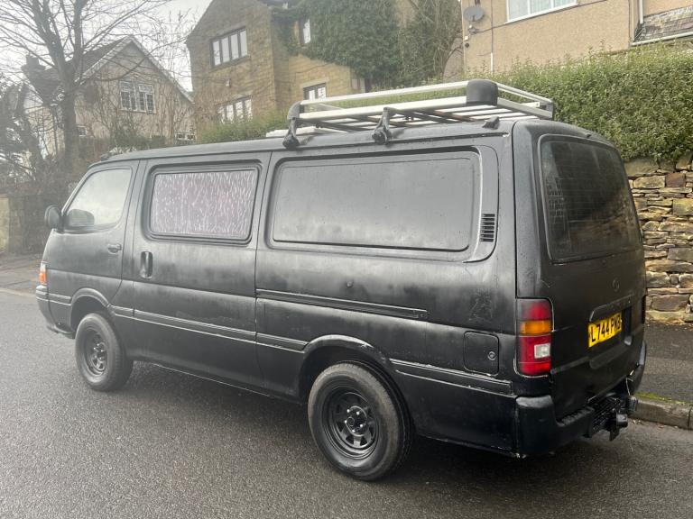 TOYOTA HIACE PANEL VAN 2.4D DIESEL LONG WHEEL BASE (LWB) BLACK