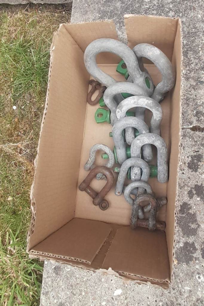 Box of Heavy Duty Metal Shackles - Various Sizes