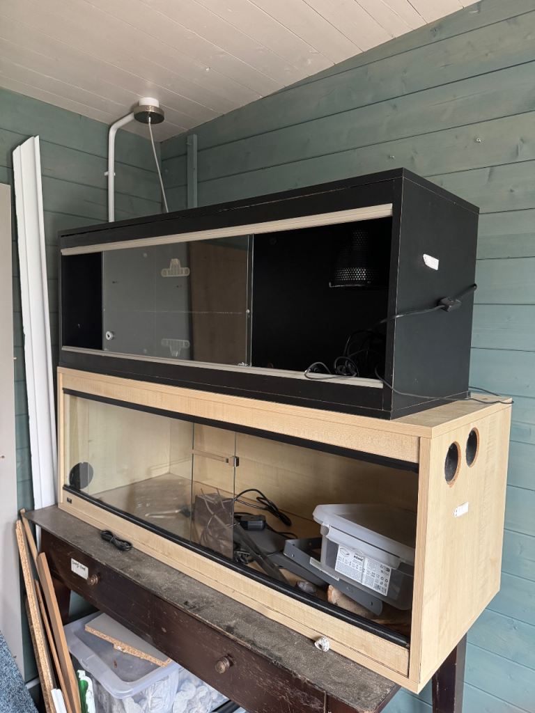 Reptile vivarium (only bottom Viv still avail)