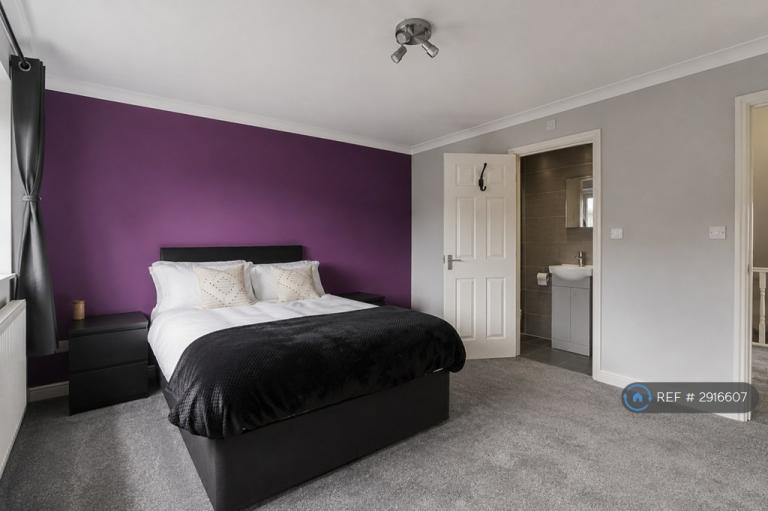 1 bedroom in The Pulse, Colnbrook, Slough, SL3 (#2916607)