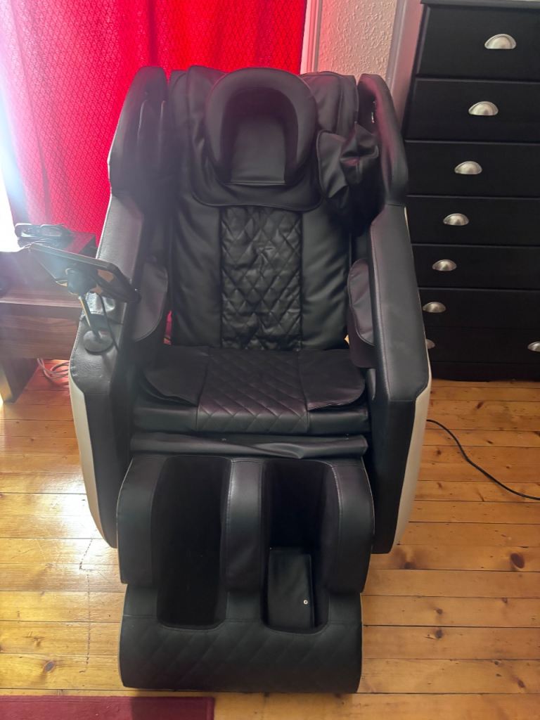 Black Electric Massage Chair with Remote – Good Condition