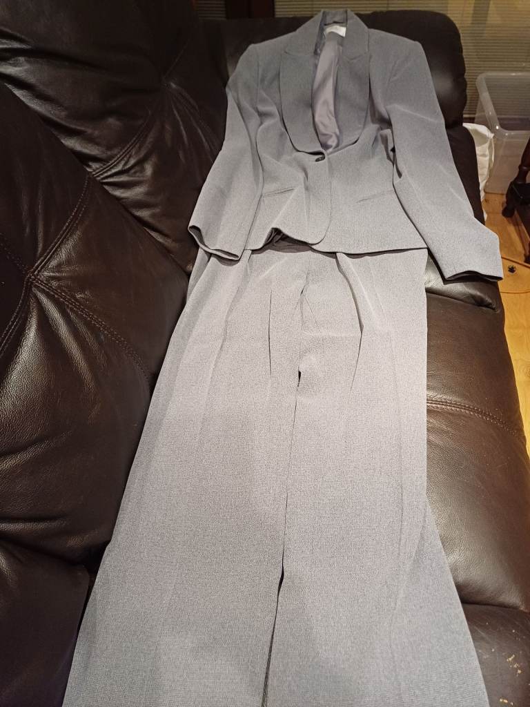 image for Wallis Ladies Matching Jacket and Trousers Suit