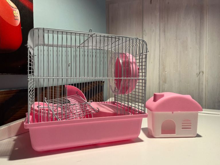 Small hamster cage never been used 