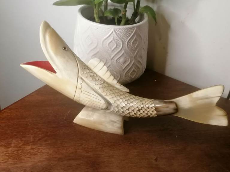 Vintage Mid Century Cw H.. Hand Carved Fish Folk Art. Good condition. As seen.