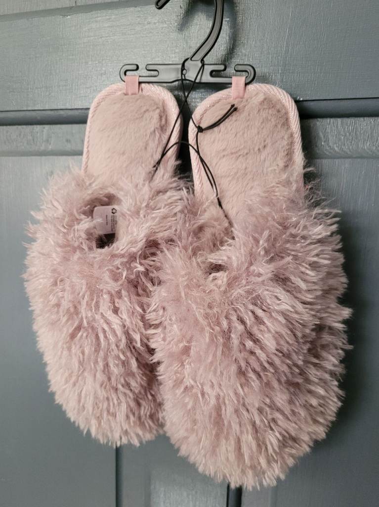 F&F Ladies Pink Fluffy Mule Slippers Size UK 3/4 (Small)