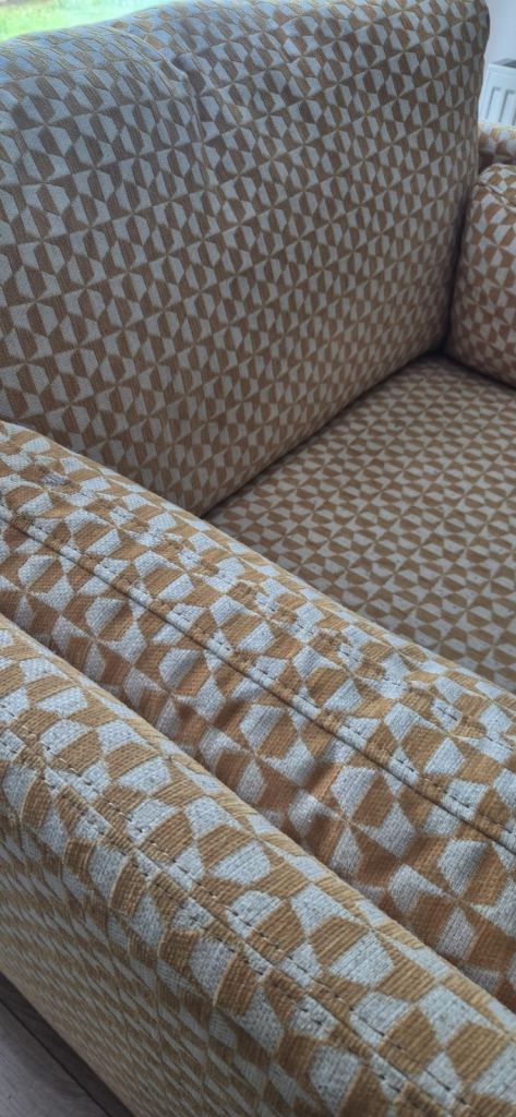 Cosy Yellow Patterned love seat – Good Condition