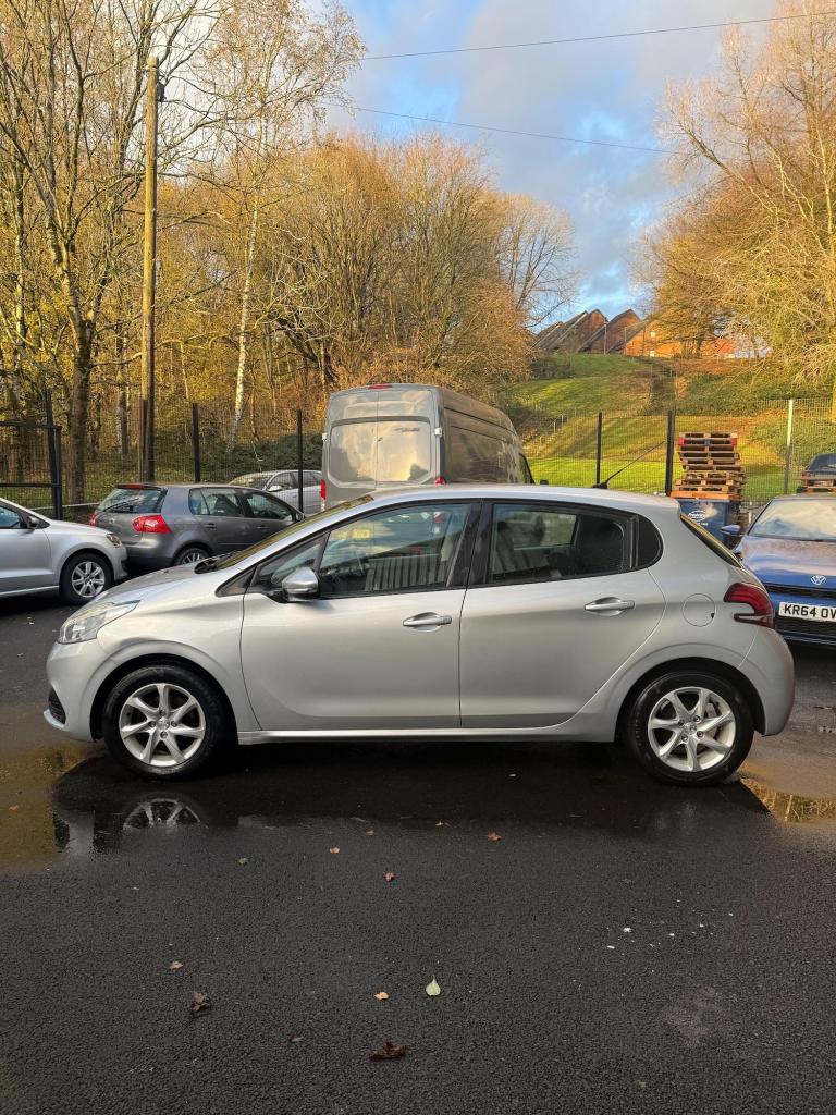 2015 Peugeot 208 1.2 PureTech 82 Active 5dr HATCHBACK PETROL Manual