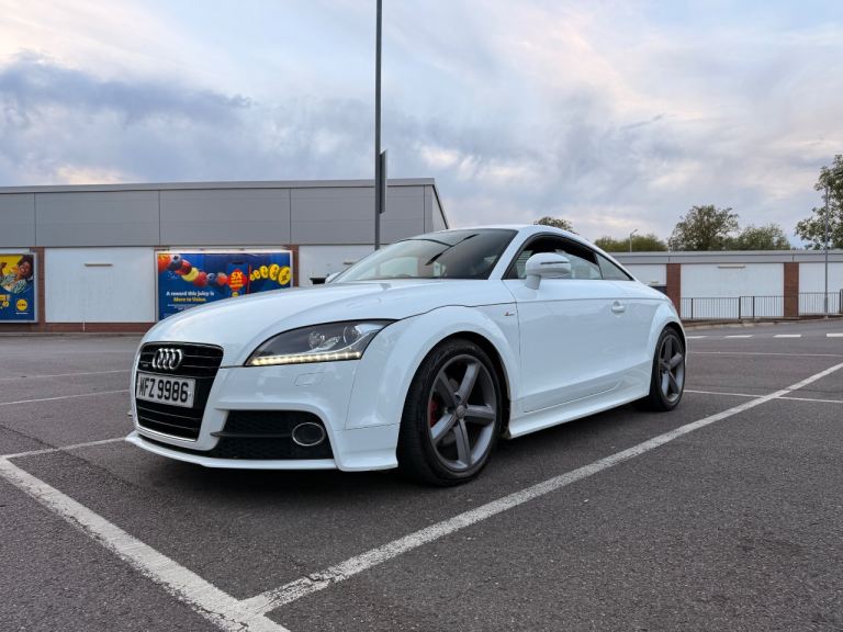 Audi, TT, Coupe, 2010, Manual, 1968 (cc), 2 doors