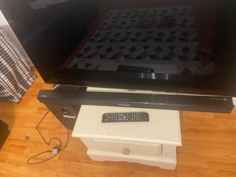 41” Samsung Smart TV