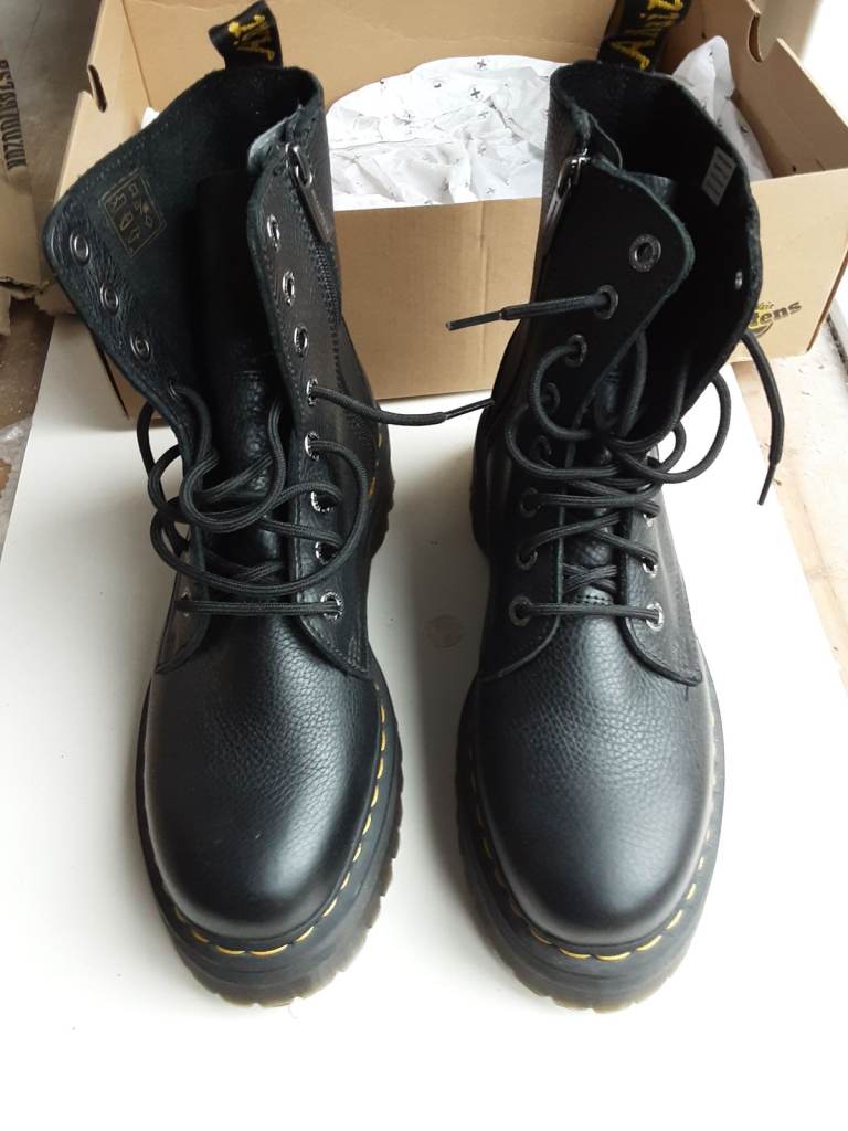  doc marten jadon iii PISA LEATHER boots. black. size 9. unisex. with box