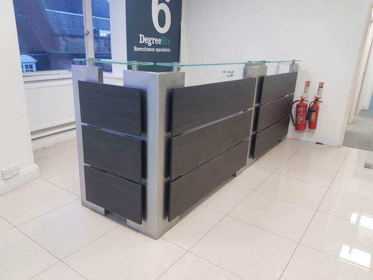 USED RECEPTION DESK 350cm w x 88cm