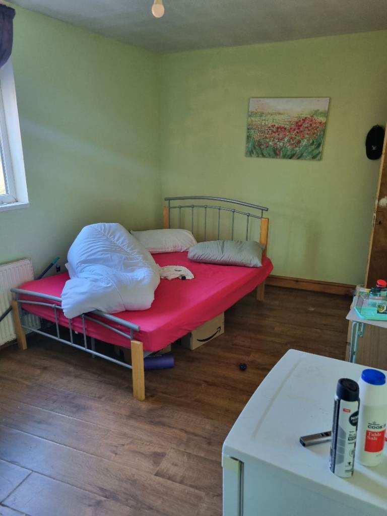 Room in shared accommodation 