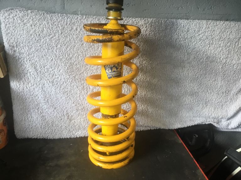 Defender Heavy Duty Springs & Shock Absorbers 