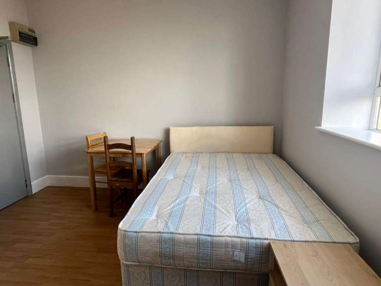 BENEFITS ACCEPTED - Self-Contained Studio Flat Available in Mitcham Merton CR4