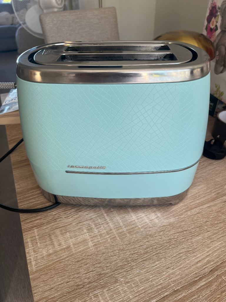 Beko 2-Slice Toaster – Light Blue, Good Condition
