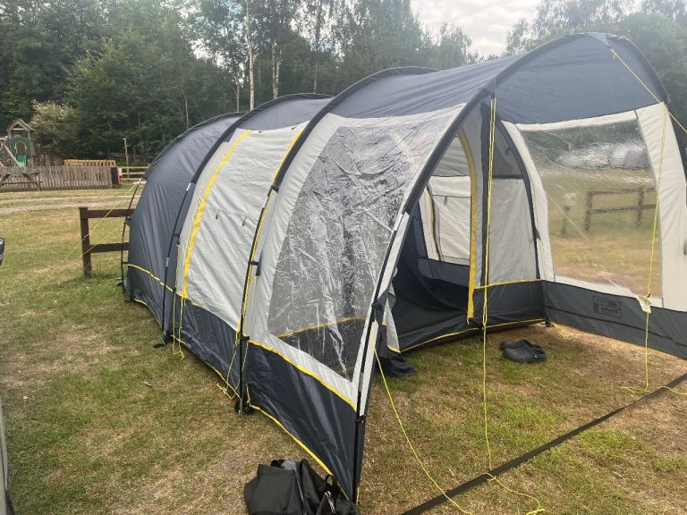 Maypole Bewdley 4-Person Family Tunnel Tent (Great Condition / Minor Fixes)