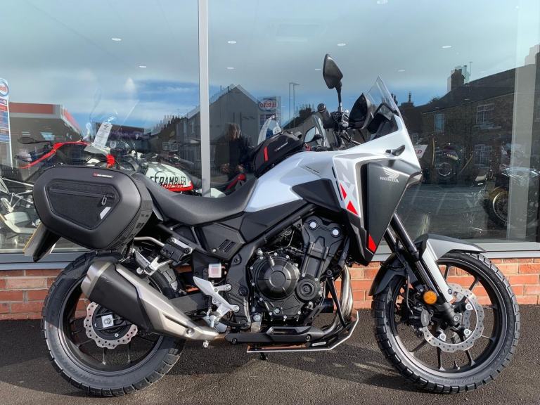 Honda CB 500 X - ONE OWNER - SW MOTECH LUGGAGE - 2 YEAR WARRANTY