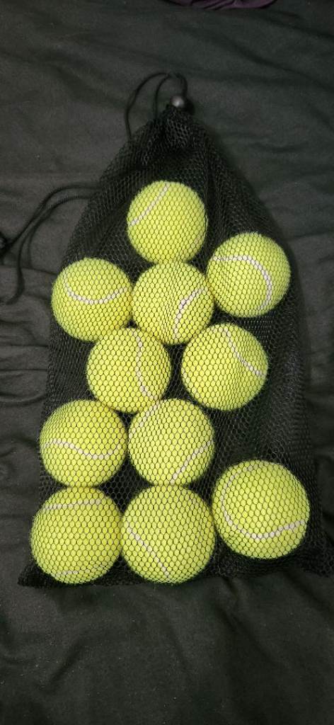 11 BRAND NEW UNUSED TENNIS BALLS