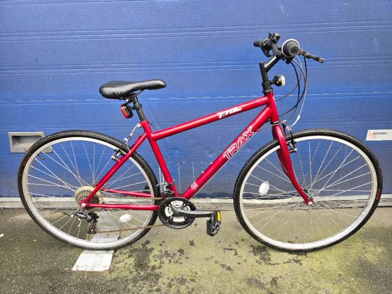 Unisex hybrid bike TRAX T.700  Wheels 700C  Frame 18"  VGC!