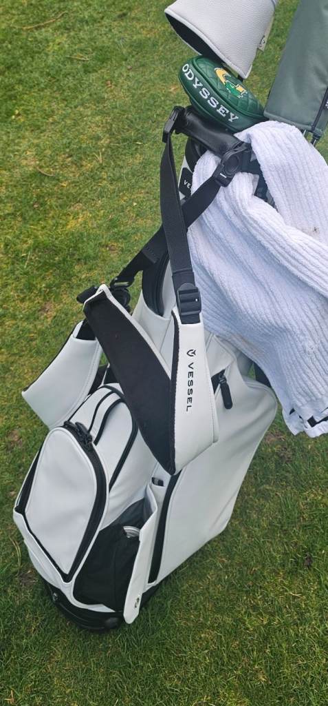 Vessel golf stand bag
