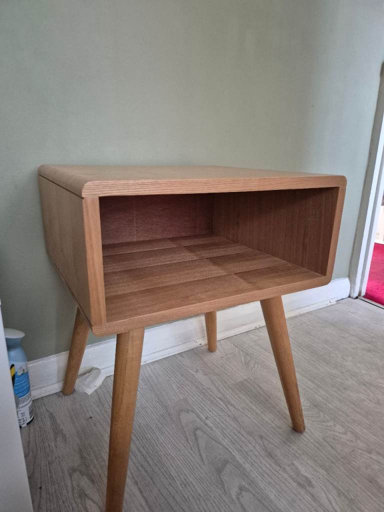 Wooden Bedside Table with Open Shelf – Good Condition