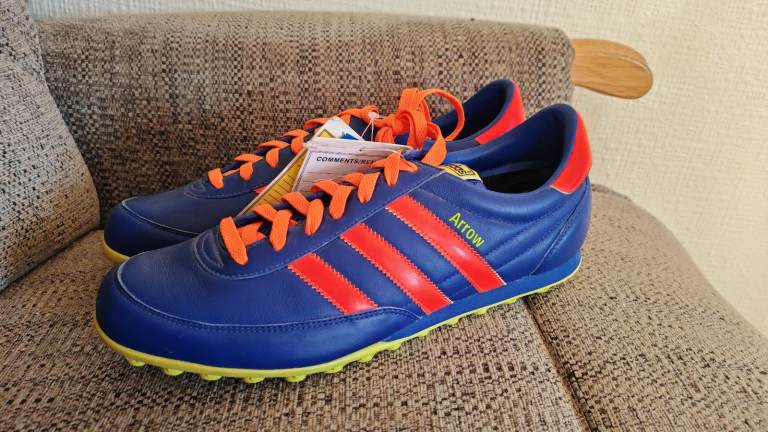Rare dead stock sample Adidas Arrow brand new UK 8.5
