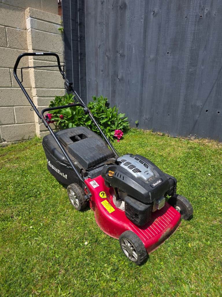 Mountdfield Petrol Lawnmower 