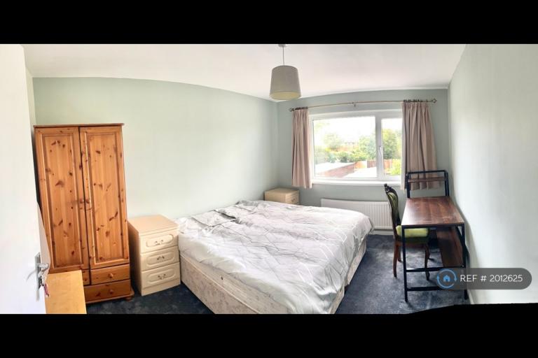1 bedroom in Gosfield Road, Colchester, CO2 (#2012625)
