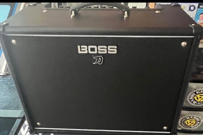 BOSS Katana 100 Guitar Amplifier – As Good As New